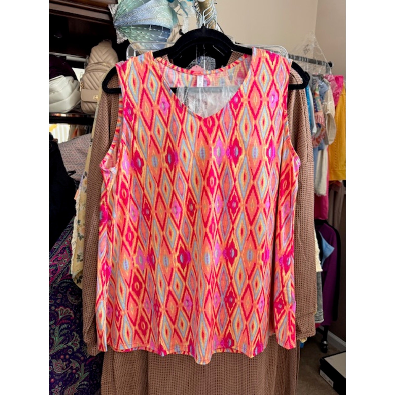 Dear Scarlett - Geometric Diamond Sleeveless Tank - Medium - Image 5