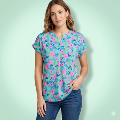 Dear Scarlett - Green Floral Lizzy Short Sleeve Tab Blouse - Medium - Image 4
