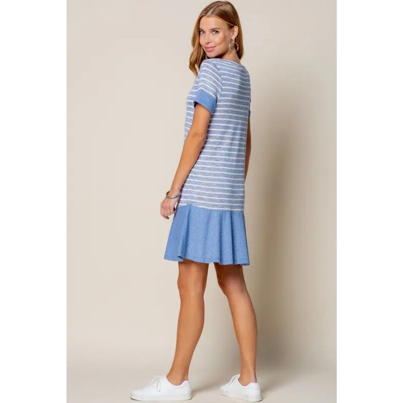 Doe and Rae - Mixed Media Shift Dress - Medium - Image 4