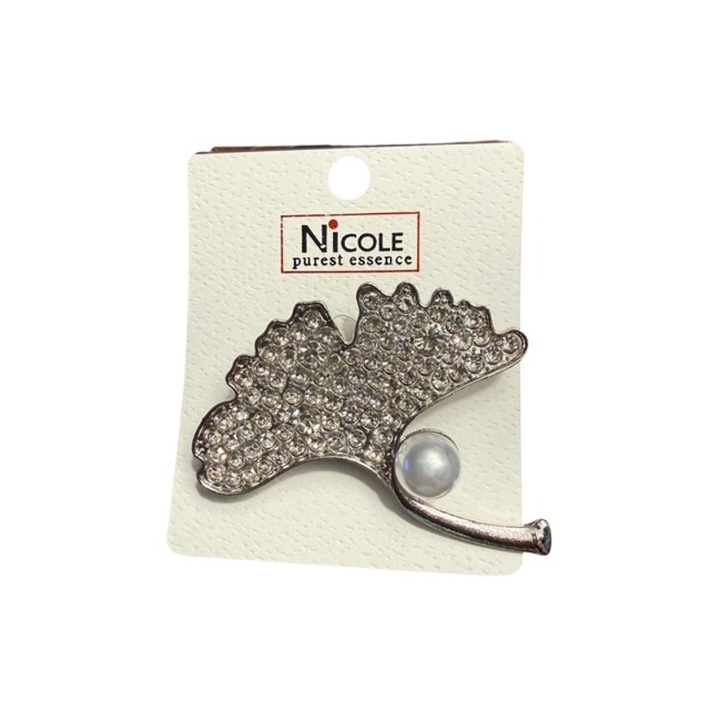 Sparkly Leaf with Pearl Fashion Brooch - Image 3